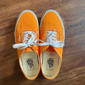 Vans lace-up low top sneakers, Womens size 9
